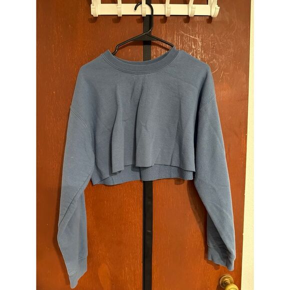 pretty little things Sweaters - pretty little things crop sweatshirt 8